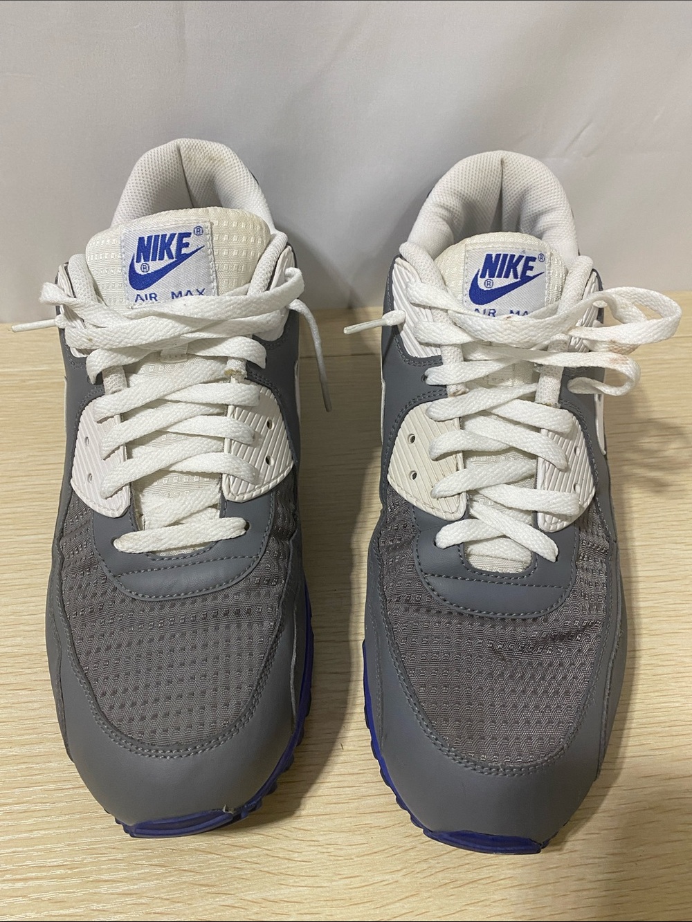 Nike Air Max Men's Gray White Blue Athletic Shoes